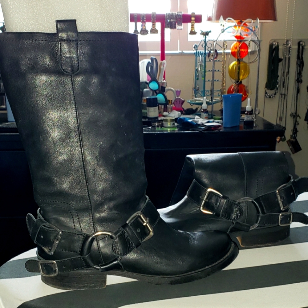 Black Boots